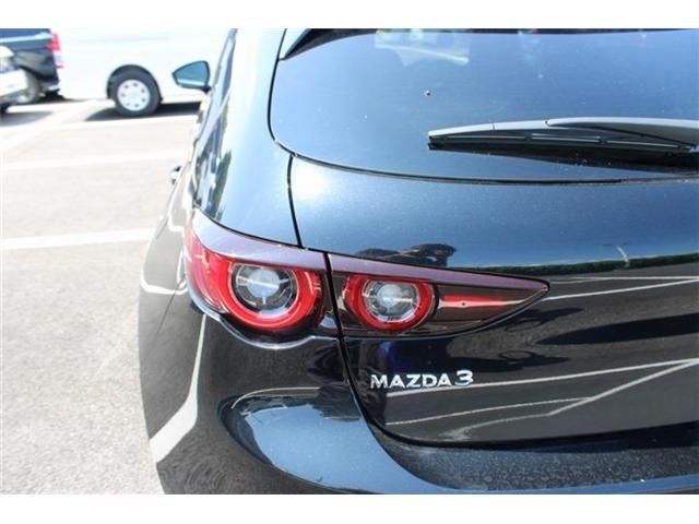 MAZDA3 FASTBACK