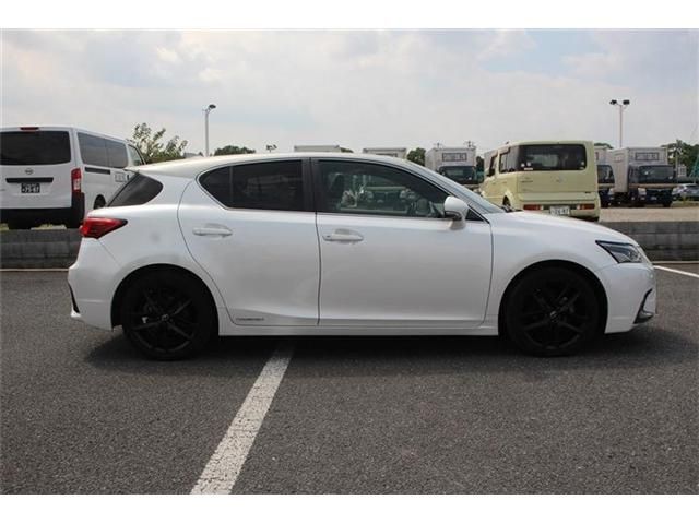 LEXUS CT200h