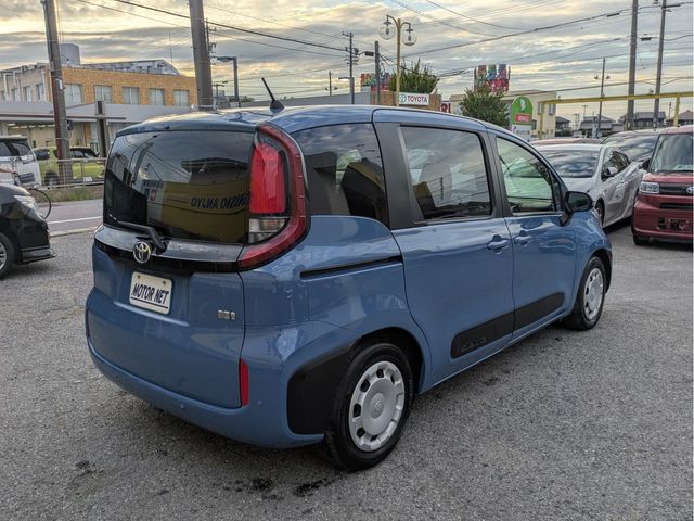 SIENTA HYBRID