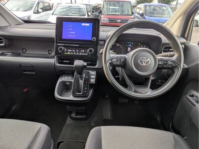 SIENTA HYBRID