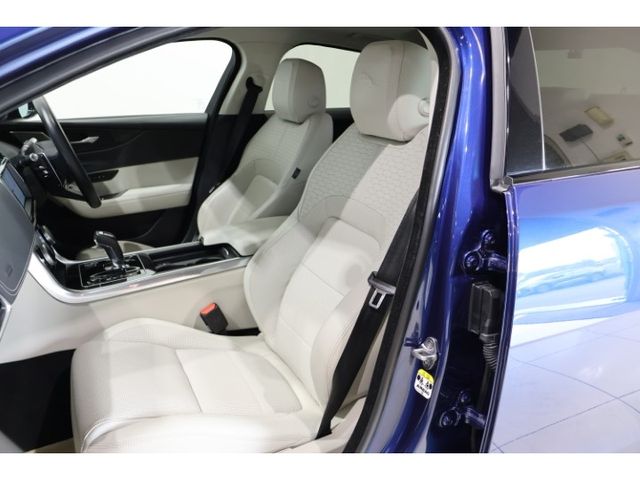 JAGUAR XEseries