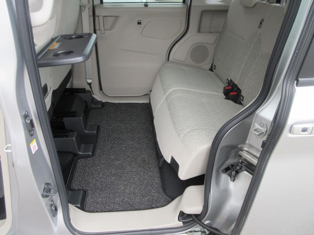 eK SPACE 4WD