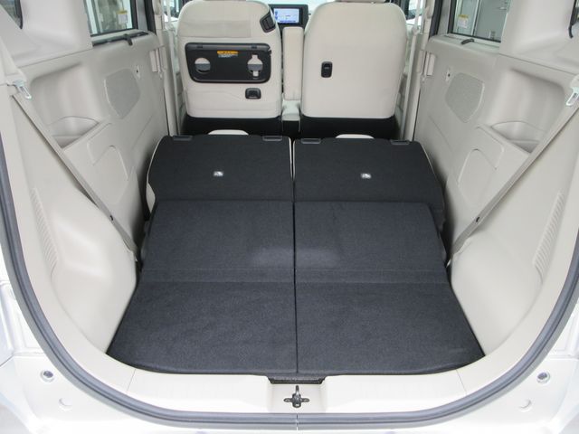 eK SPACE 4WD