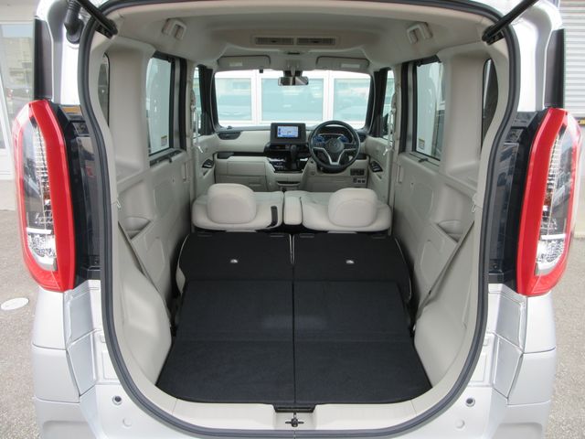 eK SPACE 4WD
