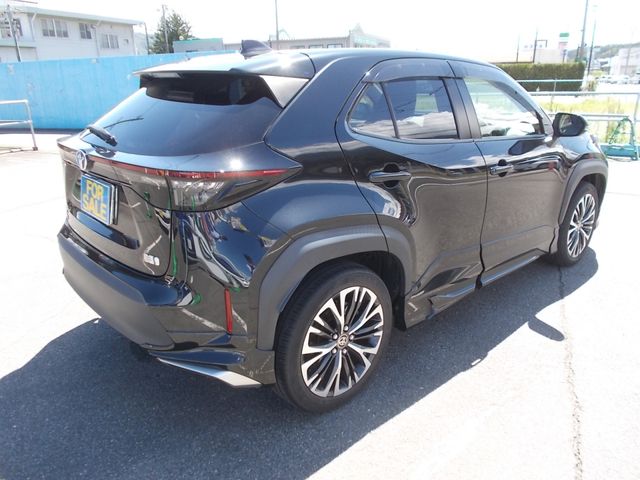 YARIS CROSS HYBRID