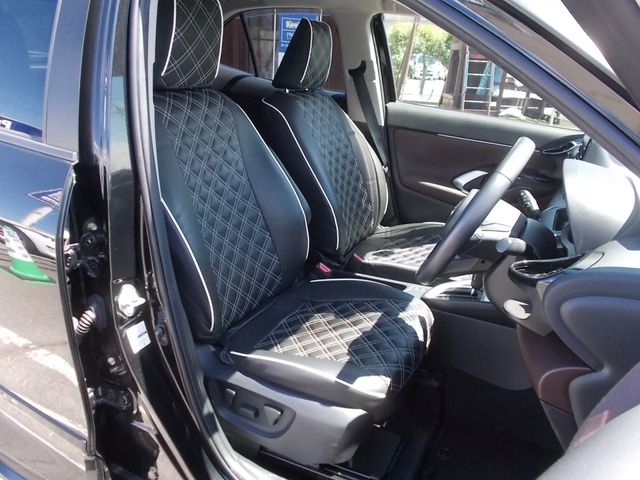 YARIS CROSS HYBRID