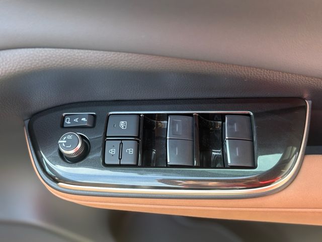 CROWN SPORT