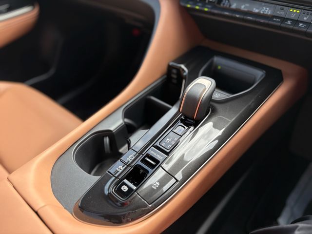 CROWN SPORT