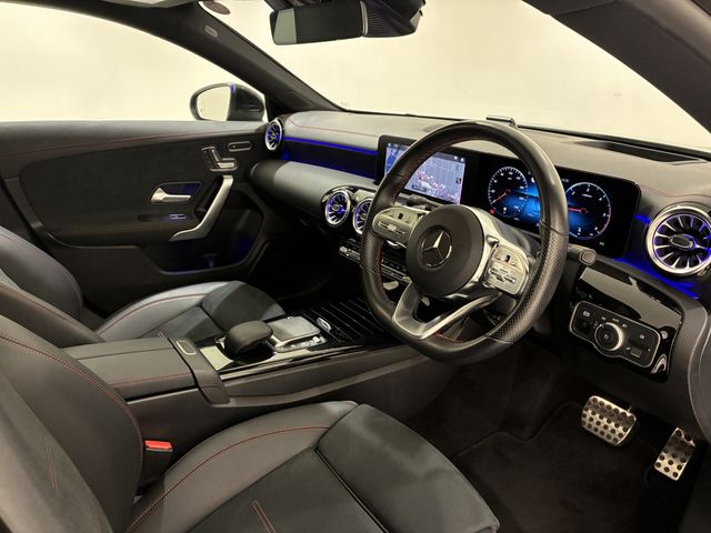 MERCEDES BENZ CLA Shooting Brake