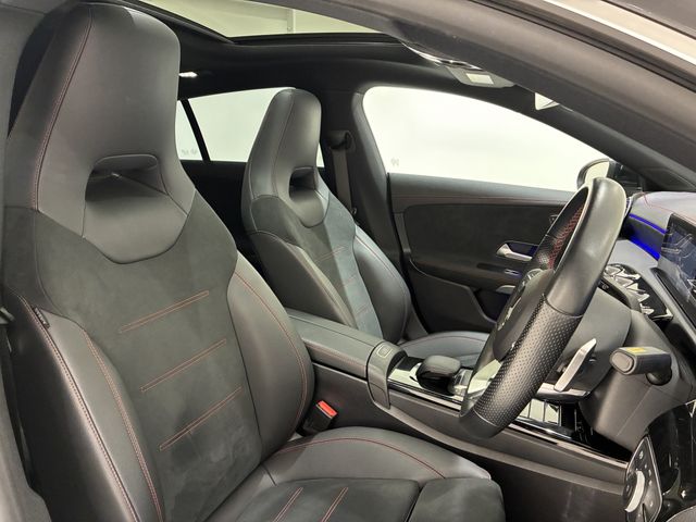 MERCEDES BENZ CLA Shooting Brake