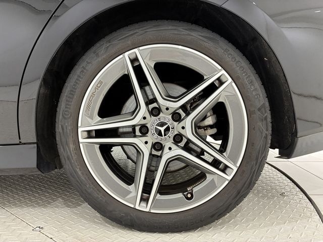 MERCEDES BENZ CLA Shooting Brake