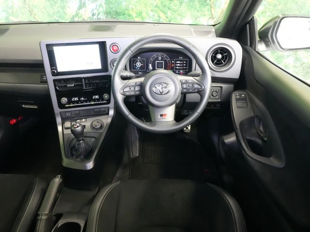 GR YARIS