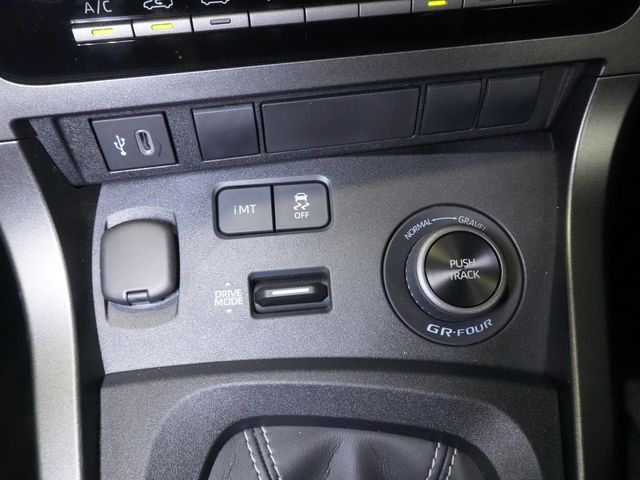 GR YARIS