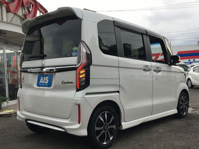 N BOX CUSTOM