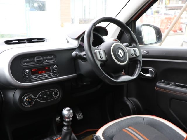 RENAULT TWINGO