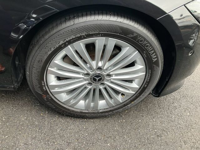 MERCEDES BENZ C class sedan