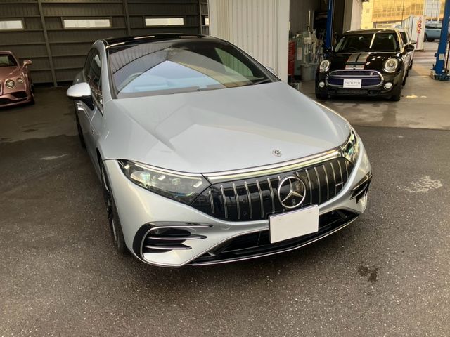 MERCEDES AMG EQS