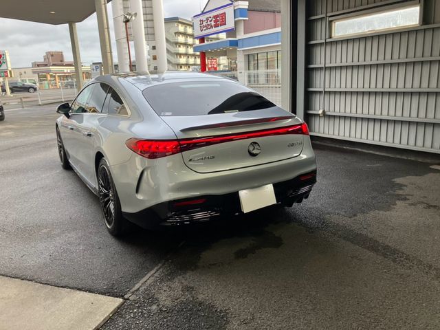 MERCEDES AMG EQS