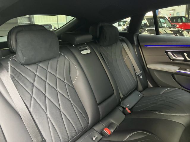 MERCEDES AMG EQS