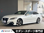 CROWN sedan hybrid
