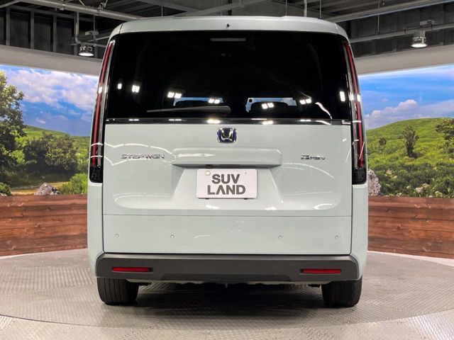 STEPWAGON e:HEV