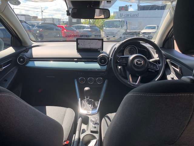 MAZDA2