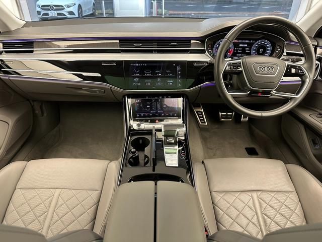 AUDI S8