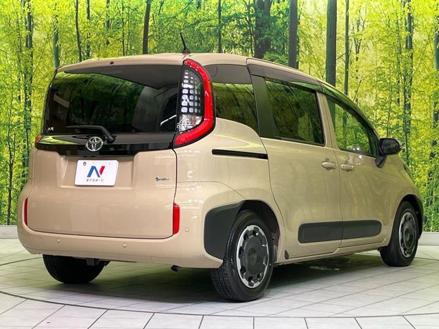 SIENTA HYBRID