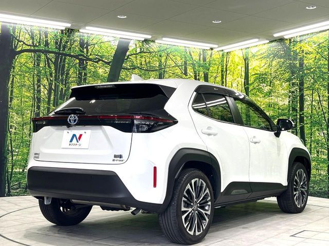 YARIS CROSS HYBRID