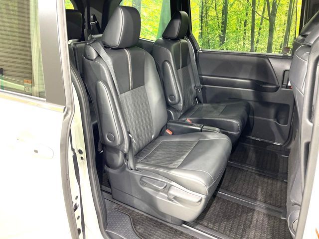 NOAH HYBRID 4WD