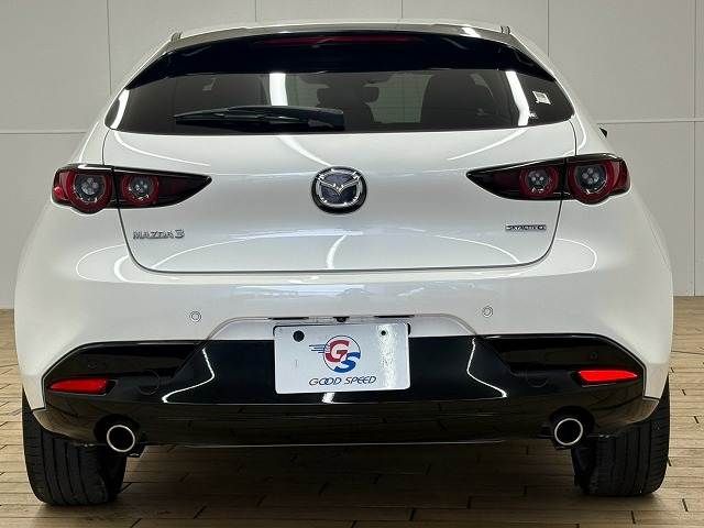 MAZDA3 FASTBACK