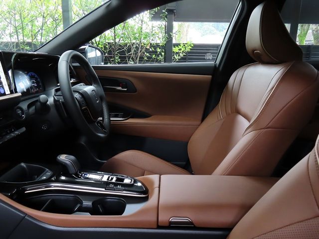 CROWN ESTATE 4WD