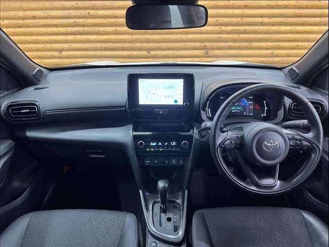 YARIS CROSS