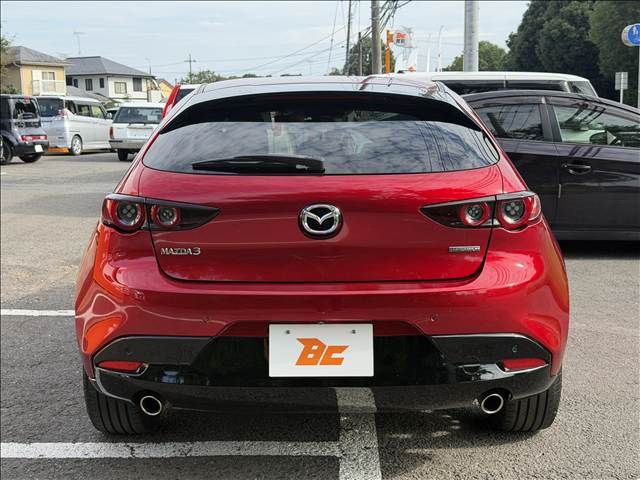 MAZDA3 FASTBACK