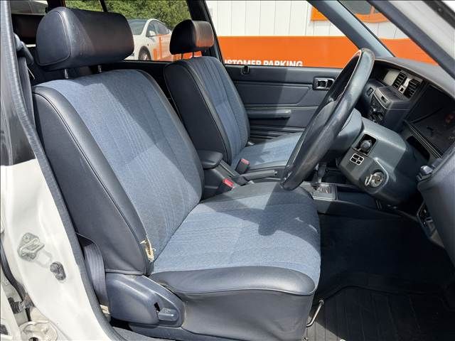 CROWN van 2WD