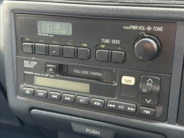 CROWN van 2WD