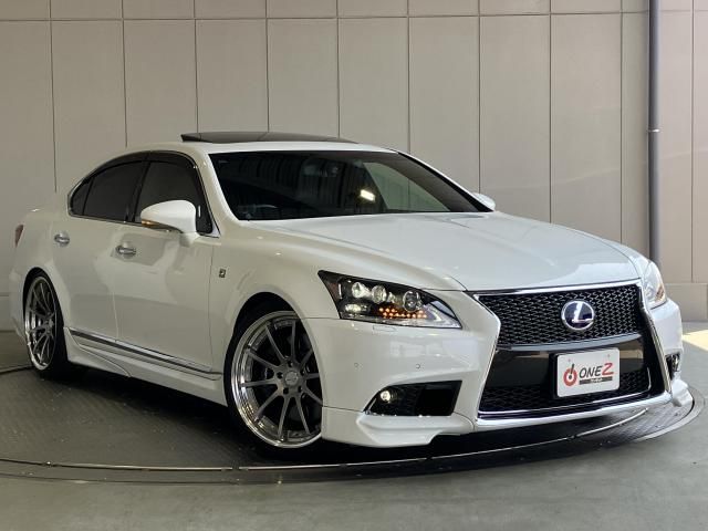 LEXUS LS600h