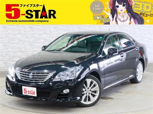 CROWN sedan hybrid