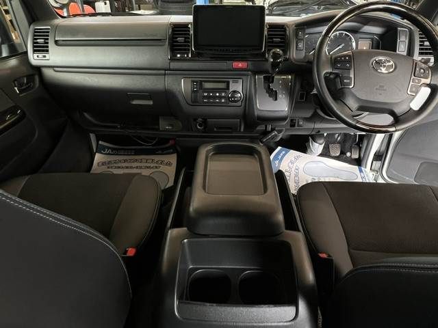 HIACE van 4WD