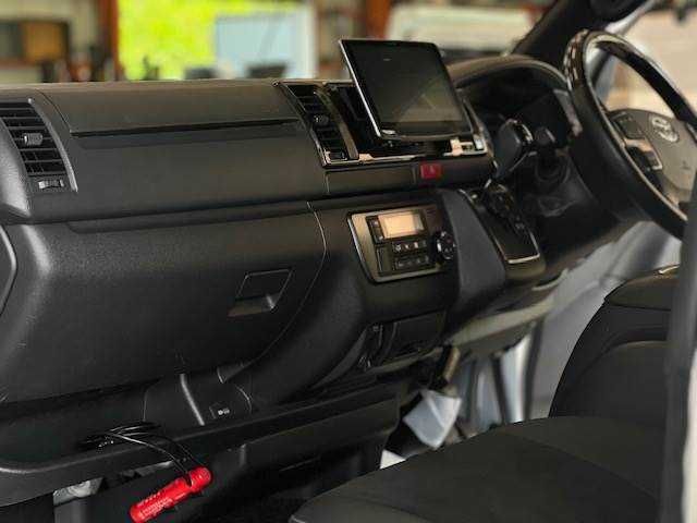 HIACE van 4WD