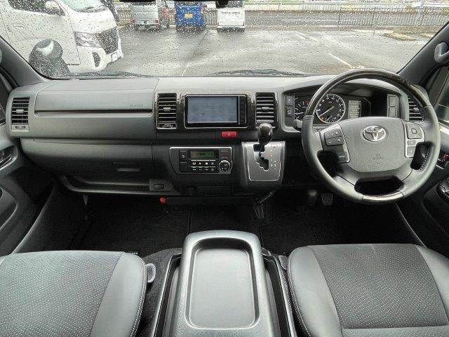 HIACE van 4WD