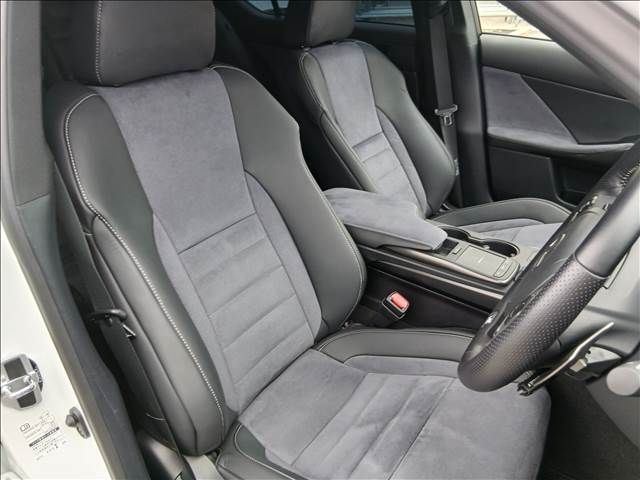 LEXUS IS300h