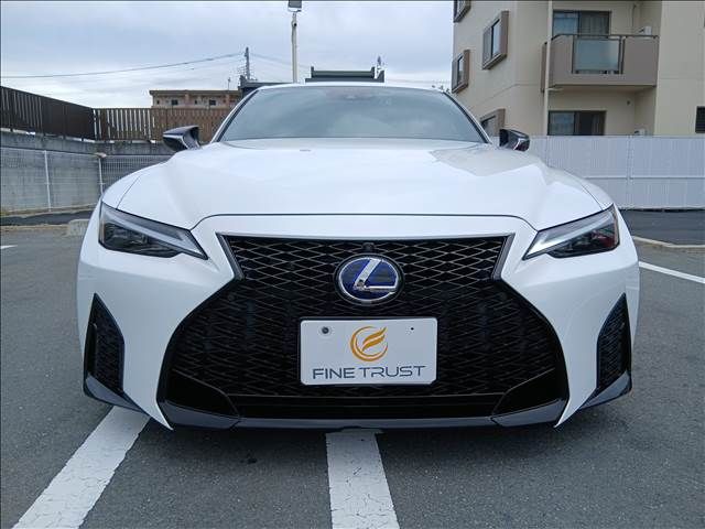 LEXUS IS300h
