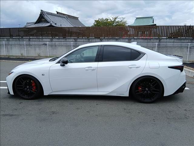 LEXUS IS300h