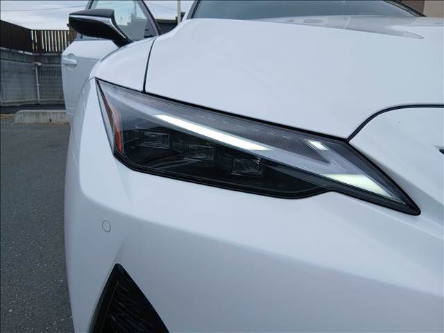 LEXUS IS300h
