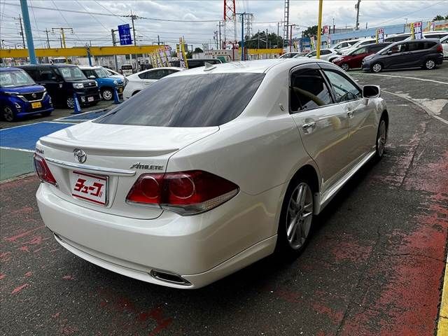 CROWN sedan