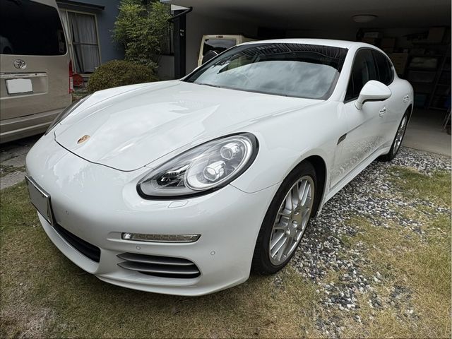 PORSCHE PANAMERA