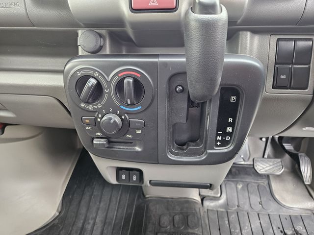 NV100 CLIPPER 4WD