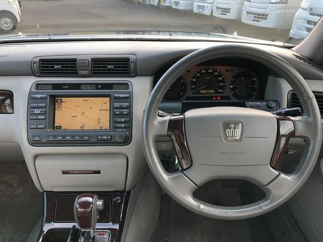 CROWN sedan 4WD