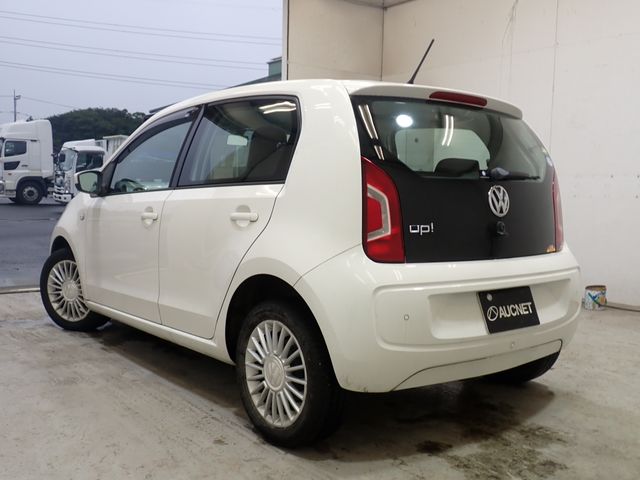 VOLKSWAGEN up!